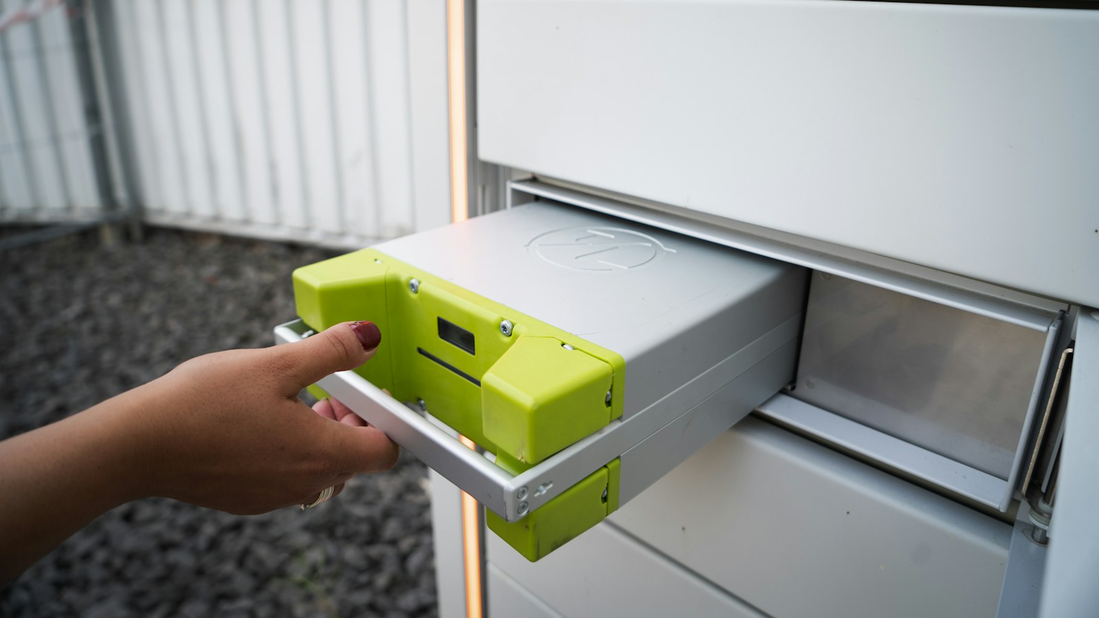 Patent Lawyer for Batteries and Energy Storage | Schell IP | Schell IP: Premier Patent Law Support Exchangeable battery charging and storage equipment