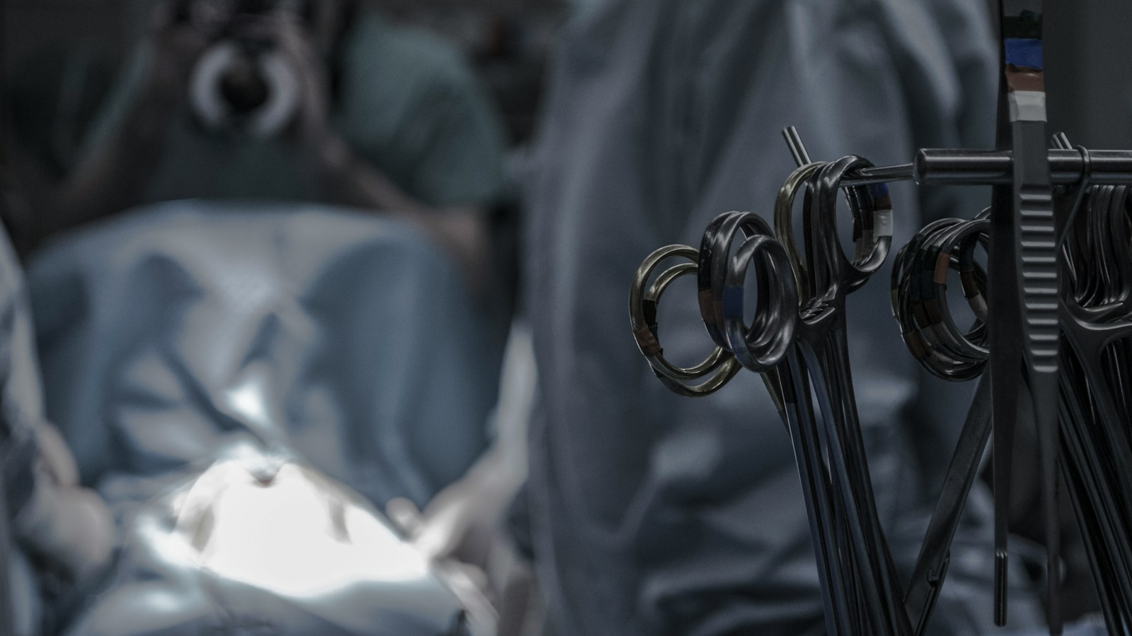 Surgical instruments arranged in an operating room